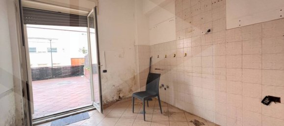 3-Zimmer Wohnung in Naples, Italy, Nr. 17865 14