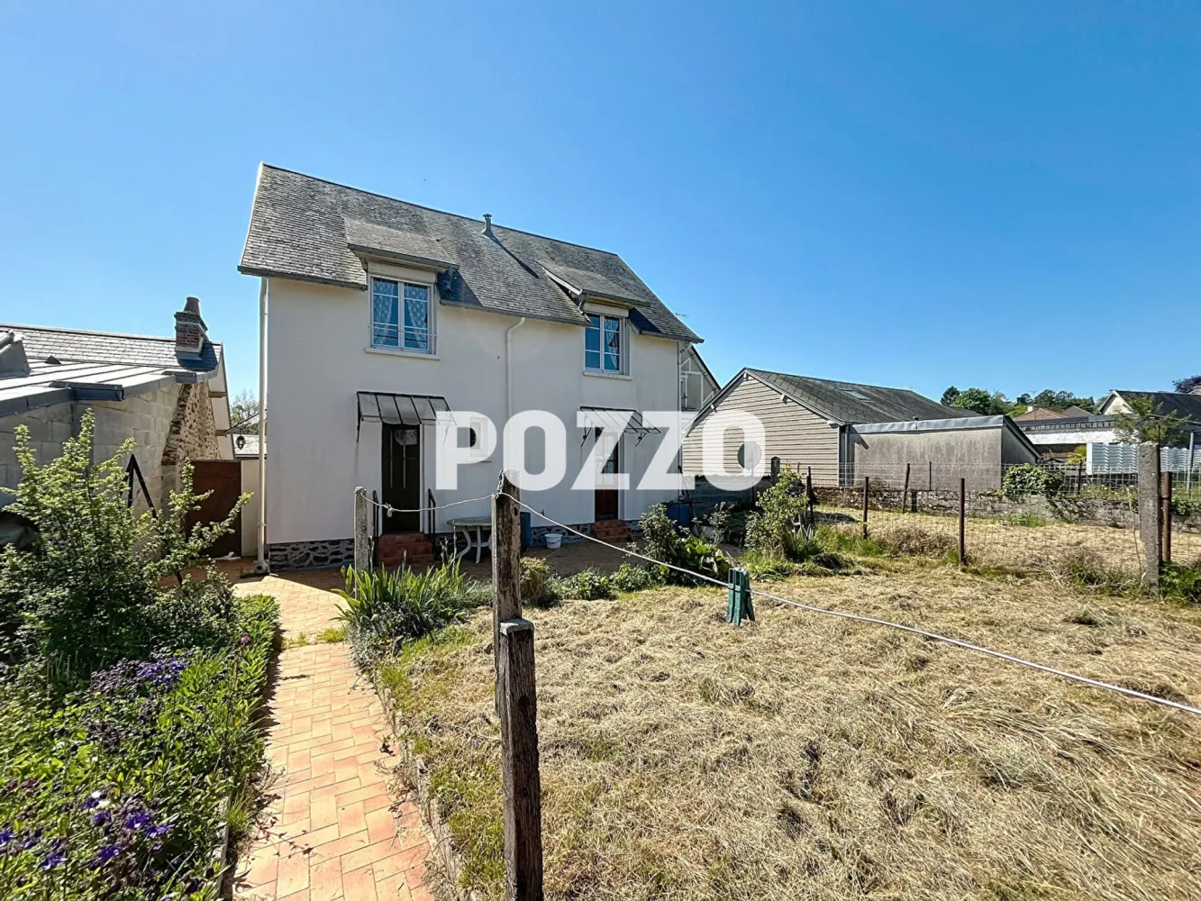 4 bedrooms House in Cerences, France No. 337057