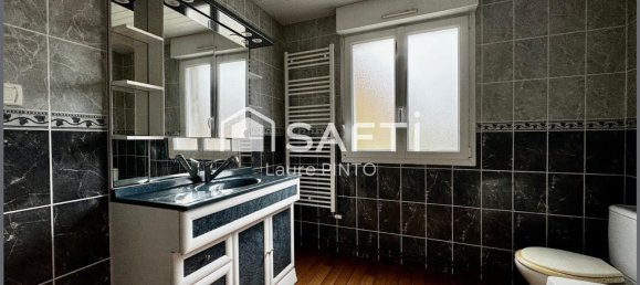 3 bedrooms House in Vouziers, France No. 71295 2