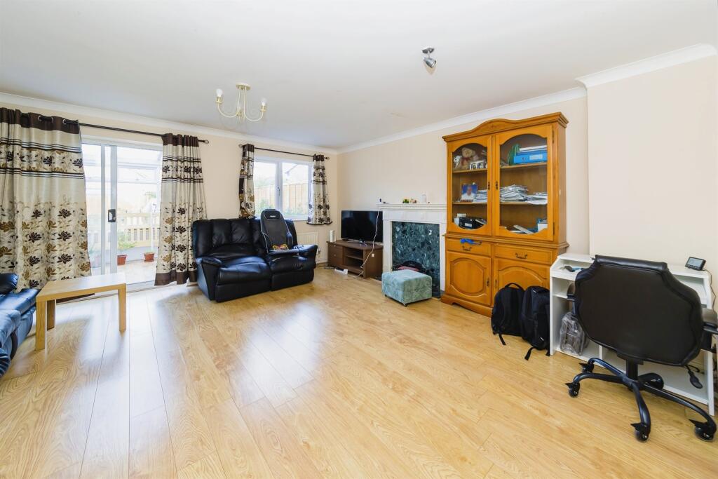 3 غرف نوم منزل في Crawley, United Kingdom رقم 6262