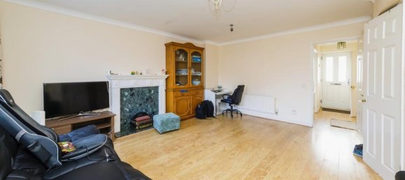 3 غرف نوم منزل في Crawley, United Kingdom رقم 6262 6