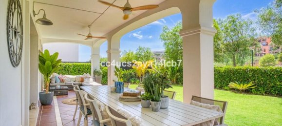 3 bedrooms Villa in Estepona, Spain No. 256420 7