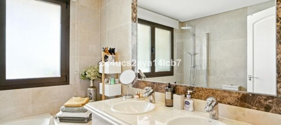 3 bedrooms Villa in Estepona, Spain No. 256420 33