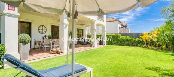 3 bedrooms Villa in Estepona, Spain No. 256420 3
