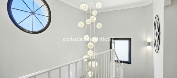 3 bedrooms Villa in Estepona, Spain No. 256420 21