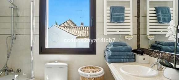 3 bedrooms Villa in Estepona, Spain No. 256420 29