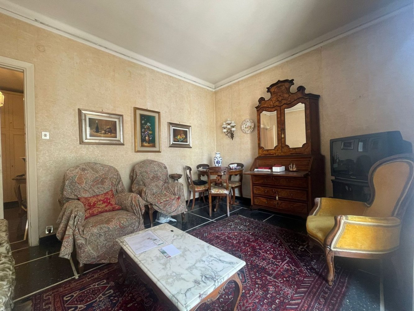 Apartamento de 4 habitaciónes en Genoa, Italy No. 238913
