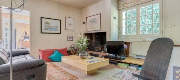 5 bedrooms House in Aubagne, France No. 277570 7