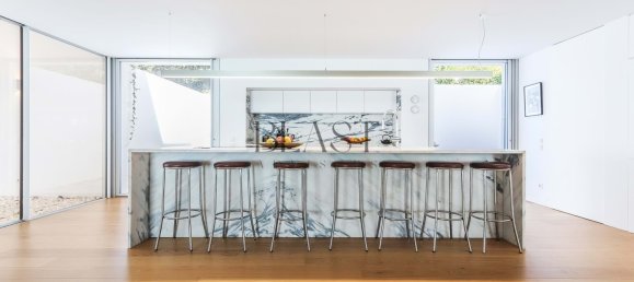 4 bedrooms Villa in Cascais, Portugal No. 109263 7