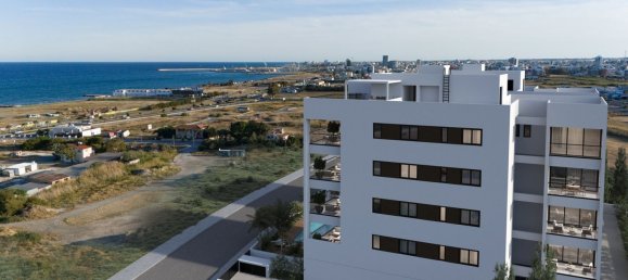 Квартира с 2 спальнями в Ливадия, Кипр № 28325 4