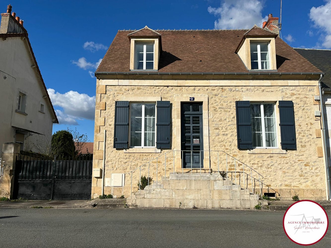 Casa T3 em Saint-Amand-Montrond, France N.º 152685