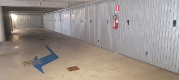 21m² Garage in Alba, Italy No. 257229 4