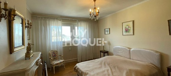 2 bedrooms Apartment in Chartres, France No. 70087 5