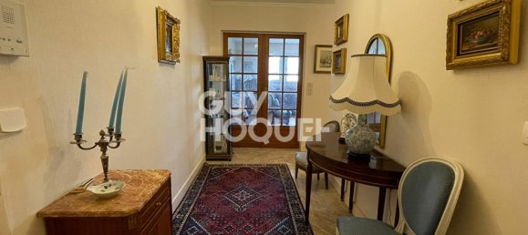 2 bedrooms Apartment in Chartres, France No. 70087 2