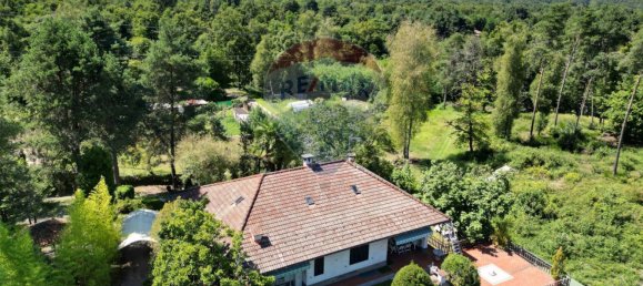 8 rooms Villa in Agrate Conturbia, Italy No. 297827 2