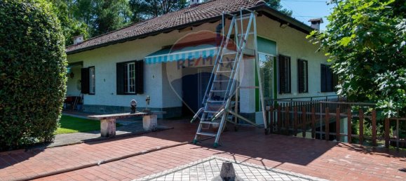 8 rooms Villa in Agrate Conturbia, Italy No. 297827 9