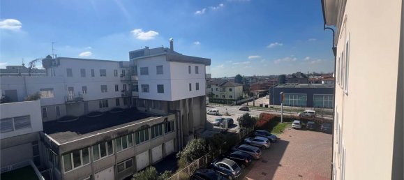 Propiedad comercial de 3 dormitorios en Martinengo, Italy No. 16624 21