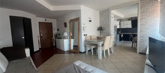 Propiedad comercial de 3 dormitorios en Martinengo, Italy No. 16624 5