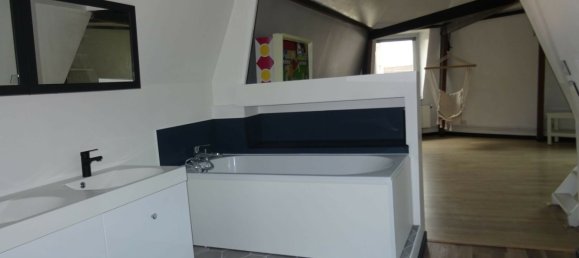 2 bedrooms House in Tourcoing, France No. 157864 7