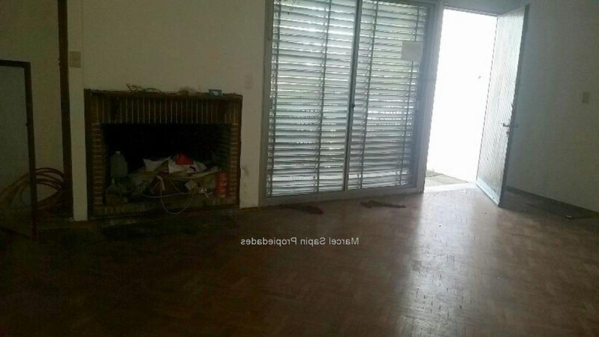 2 bedrooms House in Montevideo, Uruguay No. 9527