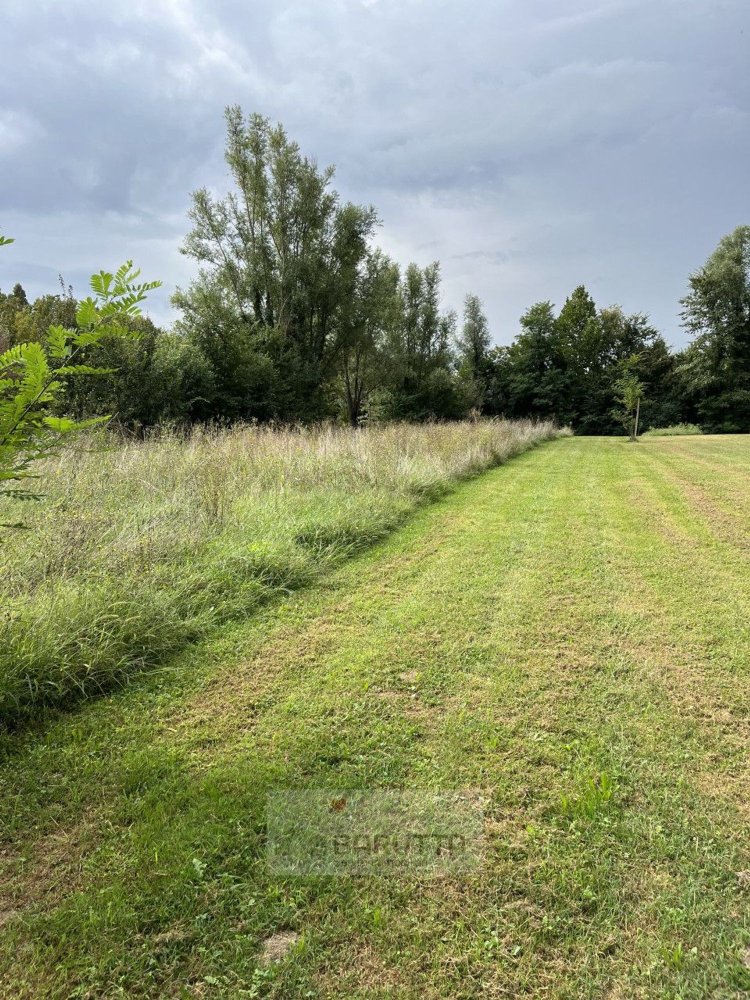 Terrain à Santa Maria di Sala, Italy 2850m² No. 165662