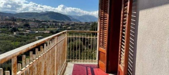 Квартира с 3 спальнями в Санта Флавия, Италия № 266639 4