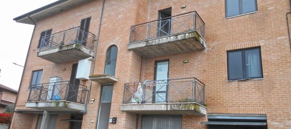 Studio in Montalcino, Italy No. 90940 4