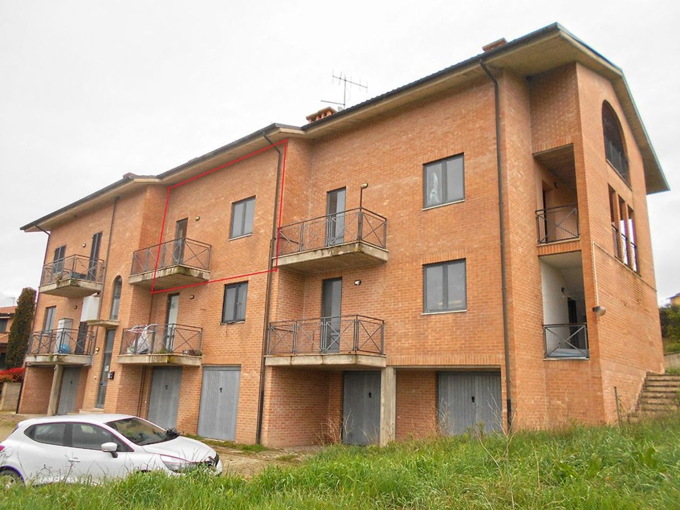 Studio in Montalcino, Italy No. 90940