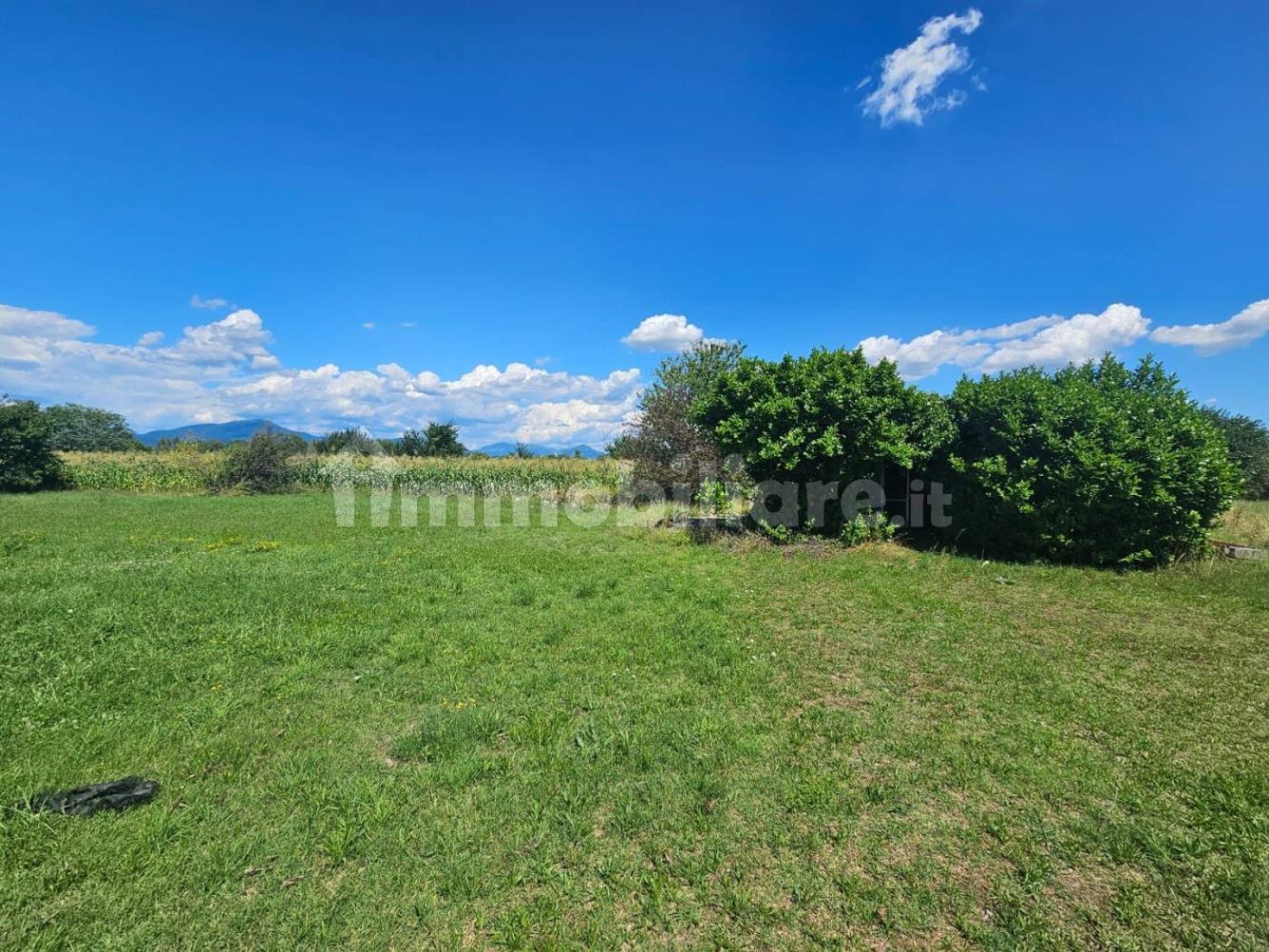 18000m² Land in Grassobbio, Italy No. 311353