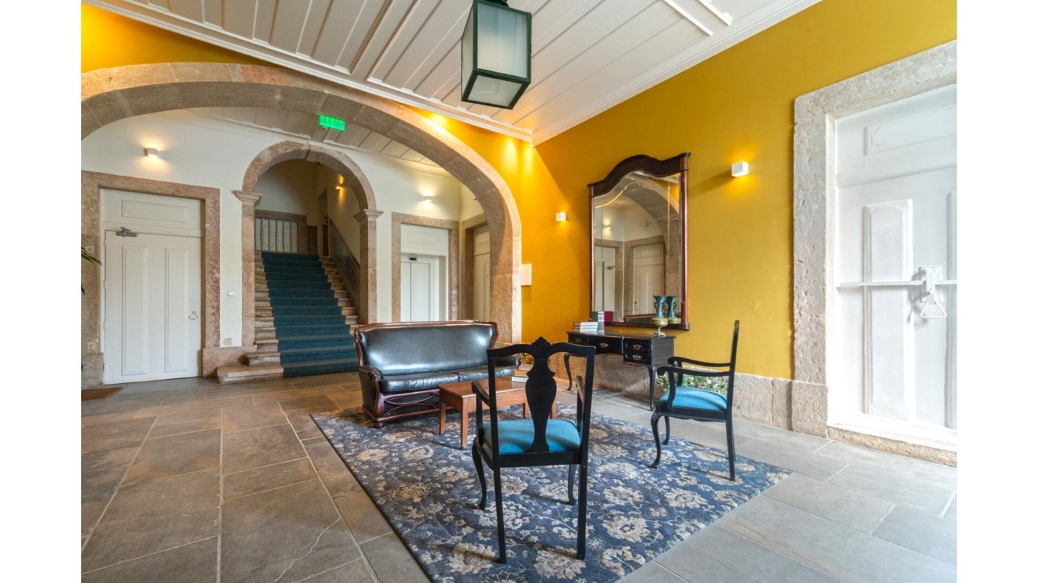 4 غرف نوم منزل ذو طابقين في Lisbon, Portugal رقم 115405