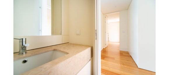 4 غرف نوم منزل ذو طابقين في Lisbon, Portugal رقم 115405 13