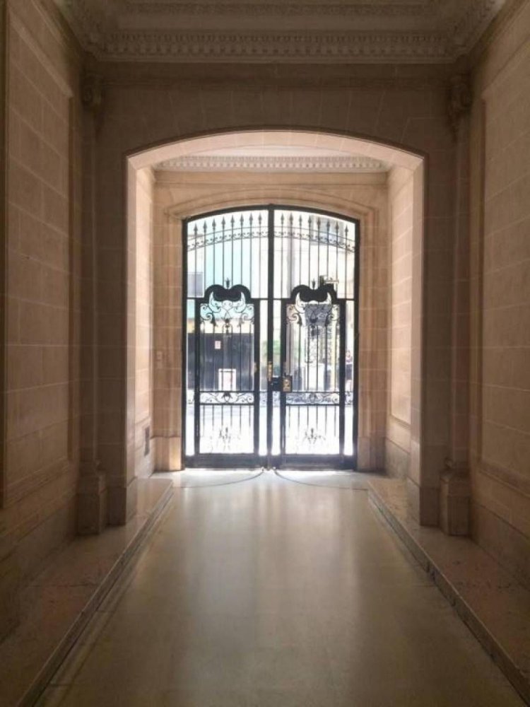 Apartamento de 6 dormitorios en Buenos Aires, Argentina No. 103670