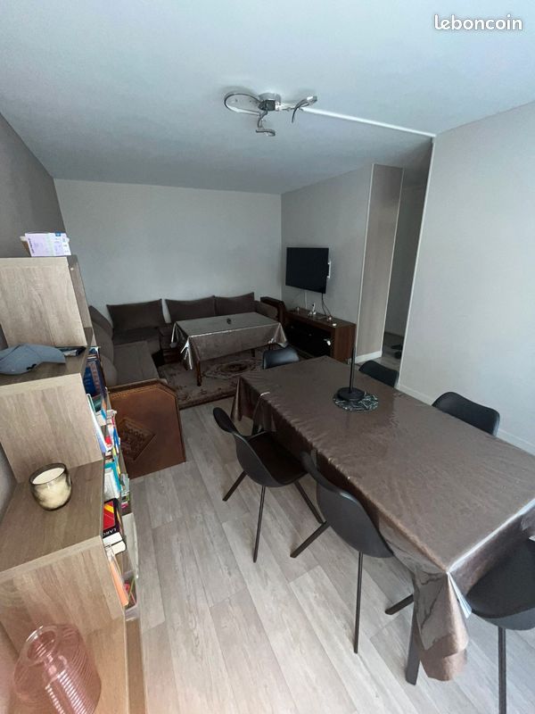 3 bedrooms Apartment in Massy, France No. 291216