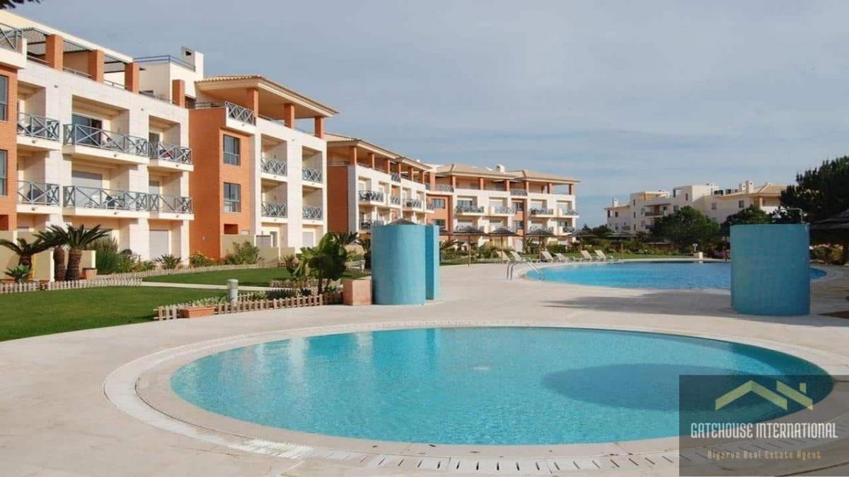 Apartamento de 3 dormitorios en Albufeira, Portugal No. 7794
