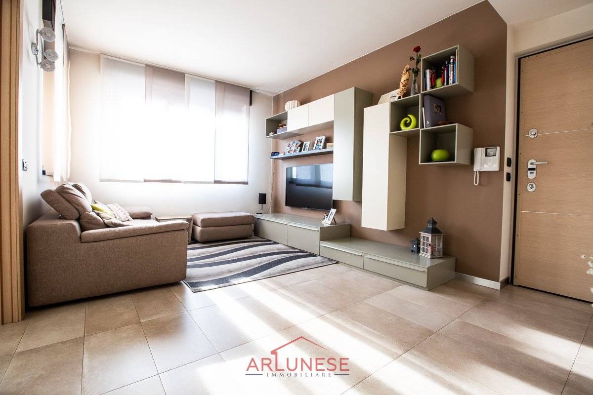 2 bedrooms Apartment in Canegrate, Italy No. 75233