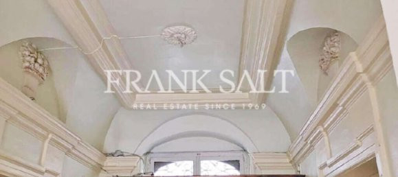 7 bedrooms Townhouse in Qormi, Malta No. 1572 9