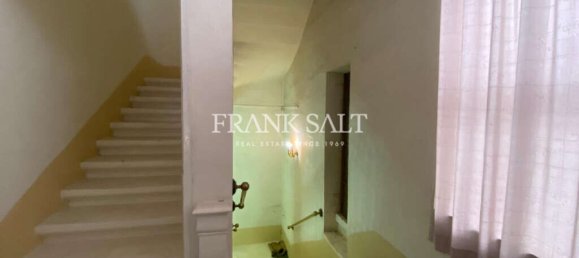 7 bedrooms Townhouse in Qormi, Malta No. 1572 11