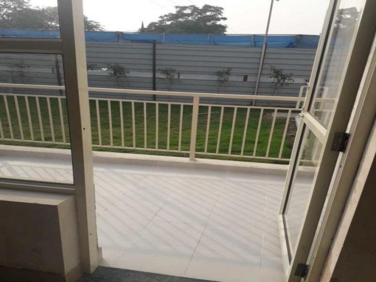 3 bedrooms House in Faridabad, India No. 26395