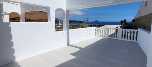 1 bedroom Apartment in Arona, Spain No. 131455 2