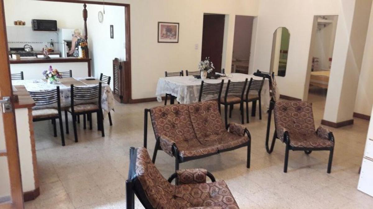 4 bedrooms Apartment in Mar del Plata, Argentina No. 68725