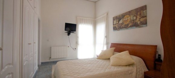 5 bedrooms Villa in Torrevieja, Spain No. 8256 5