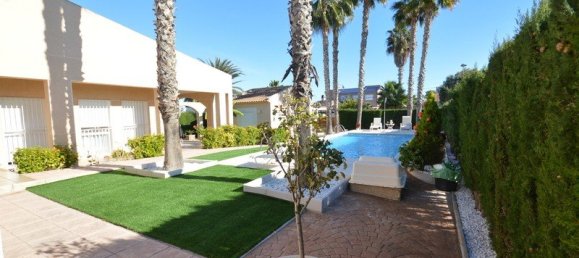 5 bedrooms Villa in Torrevieja, Spain No. 8256 12