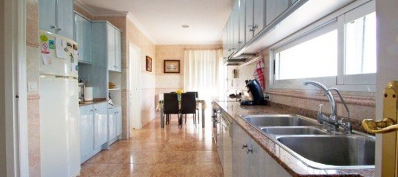 5 bedrooms Villa in Torrevieja, Spain No. 8256 3