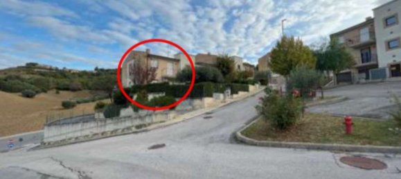 3 rooms Apartment in Montelupone, Italy No. 96705 40