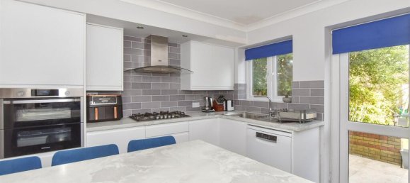 3 bedrooms Commercial property in Essex, United Kingdom No. 4137 17