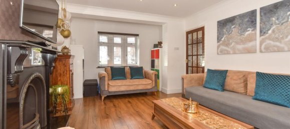 3 bedrooms Commercial property in Essex, United Kingdom No. 4137 6