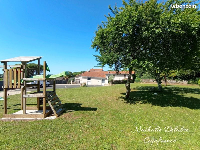 5 chambres Maison à Deux-Sèvres, France No. 291915