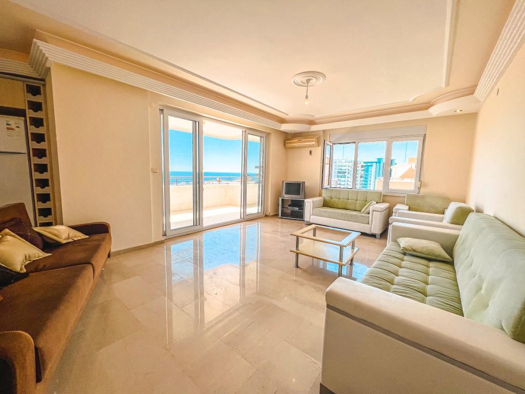 5 rooms Penthouse in Mahmutlar, Turkey No. 9886