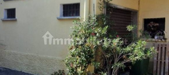 20m² Warehouse in Meda, Italy No. 314672 2