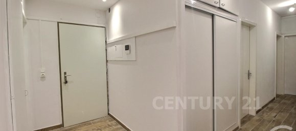 3 chambres Appartement à Saint-Avold, France No. 46078 6